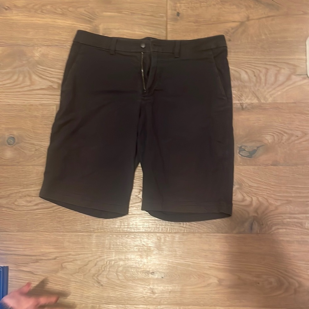Men’s lulu lemon shorts